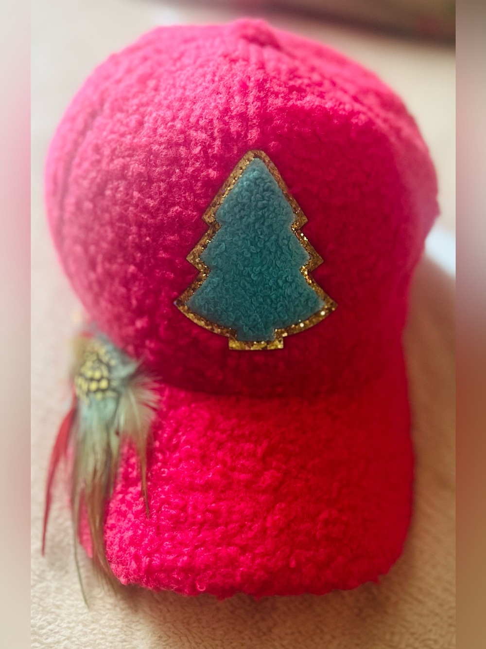 🎄 Judith March “Under The Tree” Sherpa Cap 🧢 🌲✨